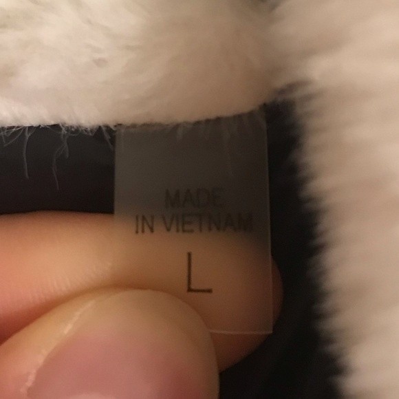 S13 by SAM. Madison Faux Fur Jacket in Cream with Black Puffer Lining, Size L - Picture 4 of 14